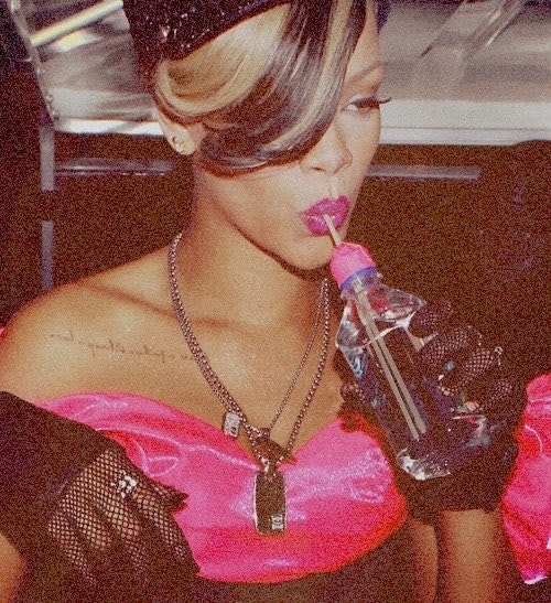 Rihanna Kids Choice Awards 2010