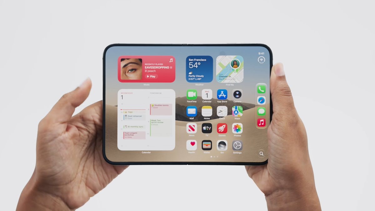 Apple iPhone Duo foldable device (photo 3 of 4)