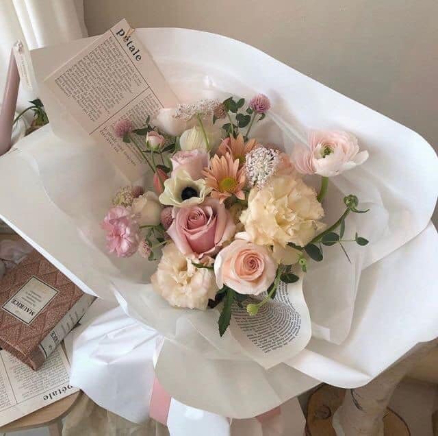 Pastel flower bouquet 💐 (photo 2 of 3)