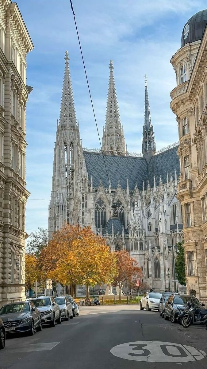 Vienna Gothic Cathedral (photo 2 of 4)