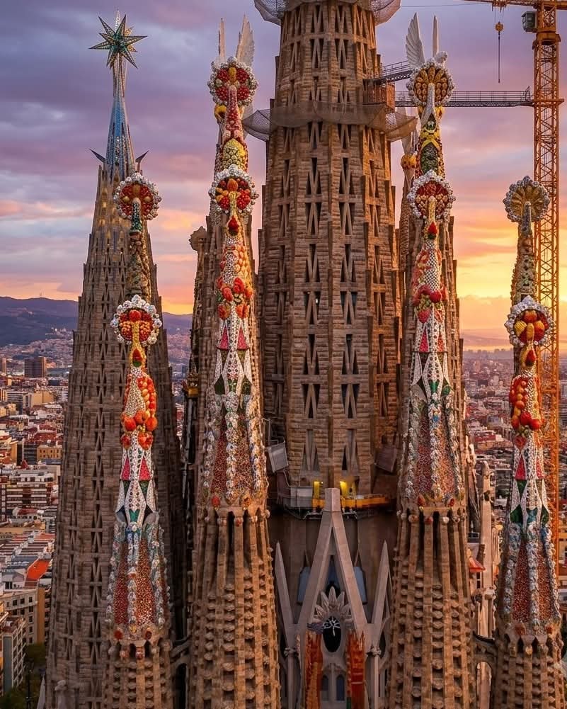 Sagrada Familia Barcelona (photo 2 of 4)