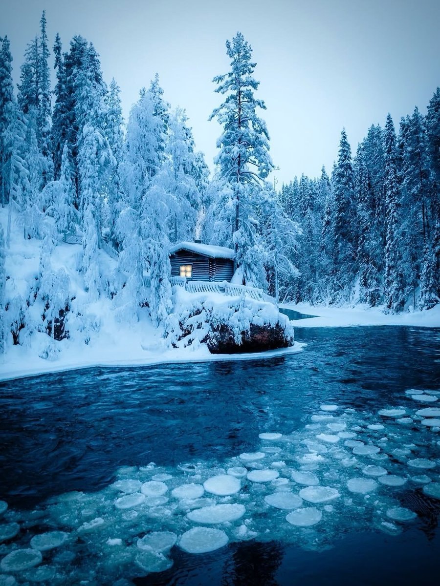 Finland winter cabin river (photo 4 of 4)