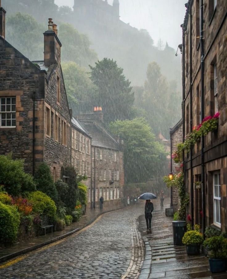 Rainy Edinburg (photo 4 of 4)