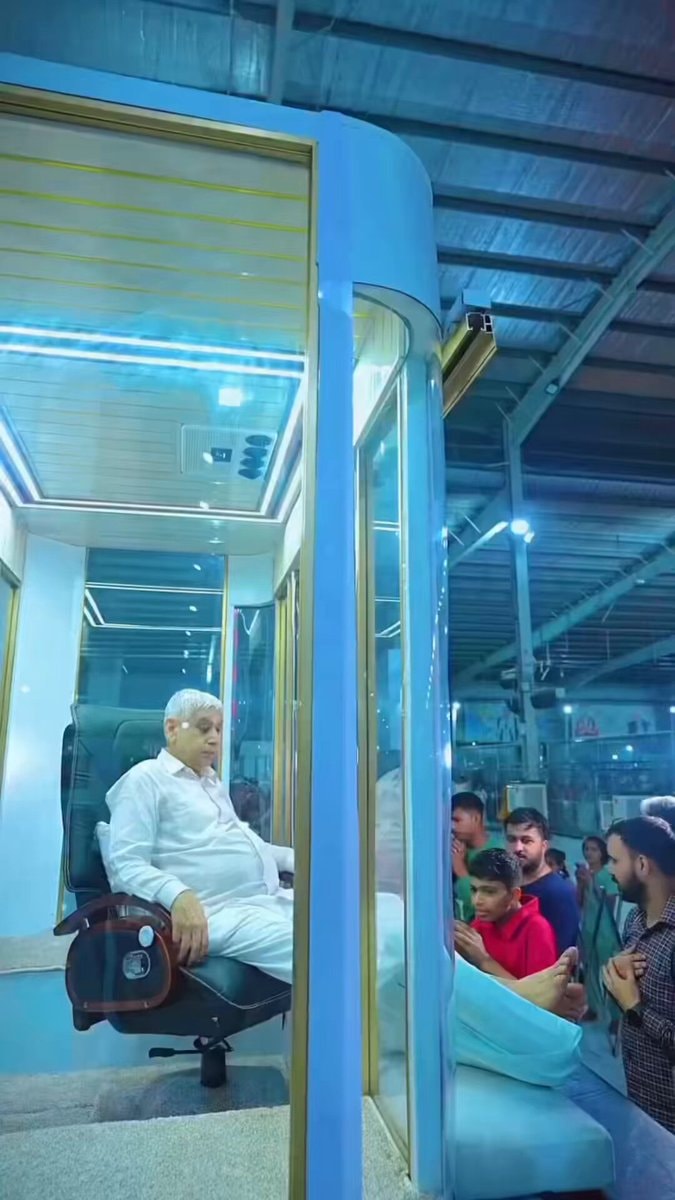 Sant Rampal Ji Maharaj glass cabin