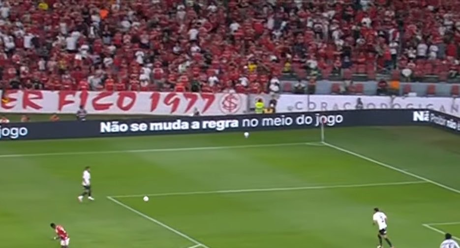 Brasileirão betting protest boards (photo 2 of 4)