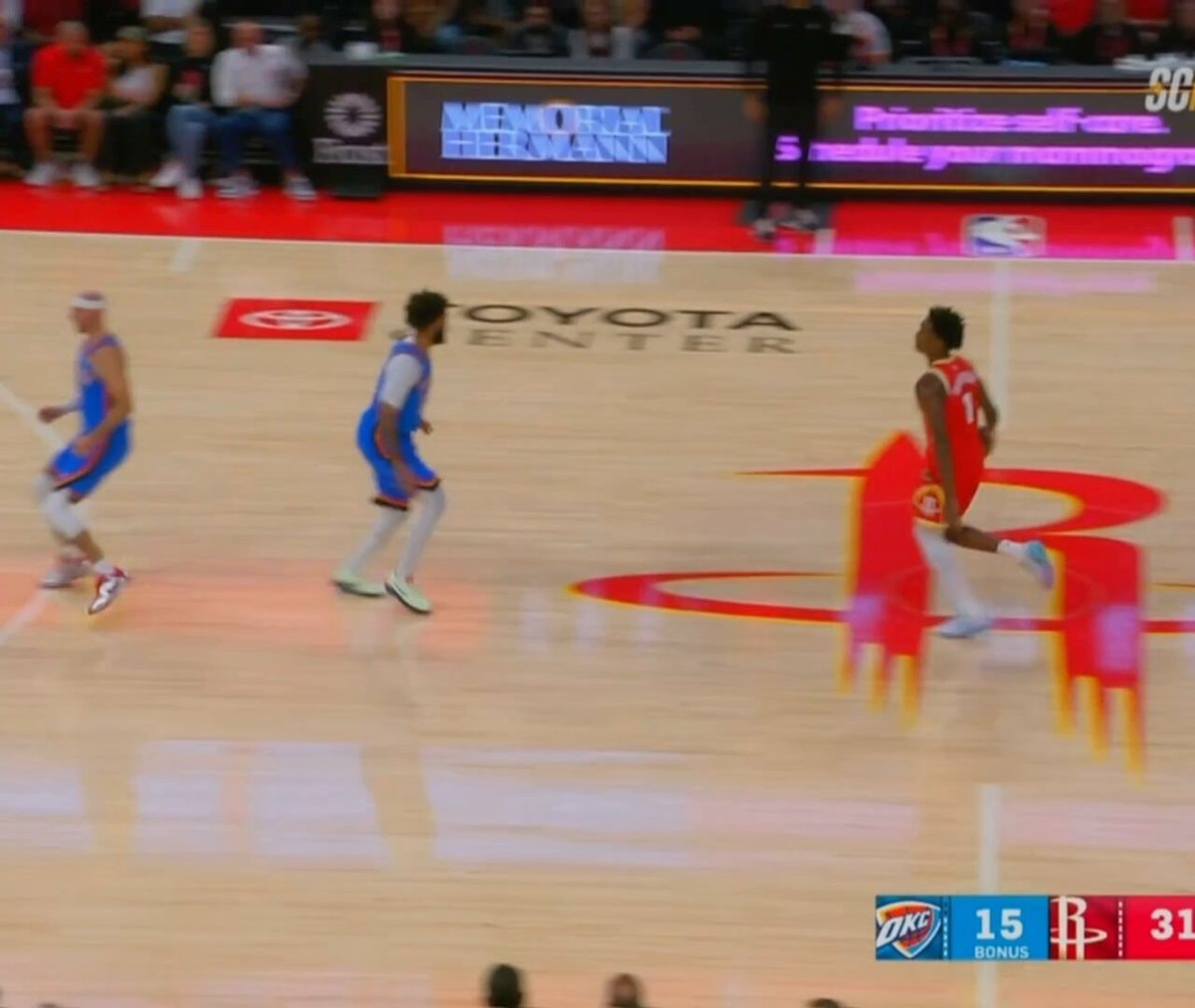Amen Thompson assist to Clint Capela