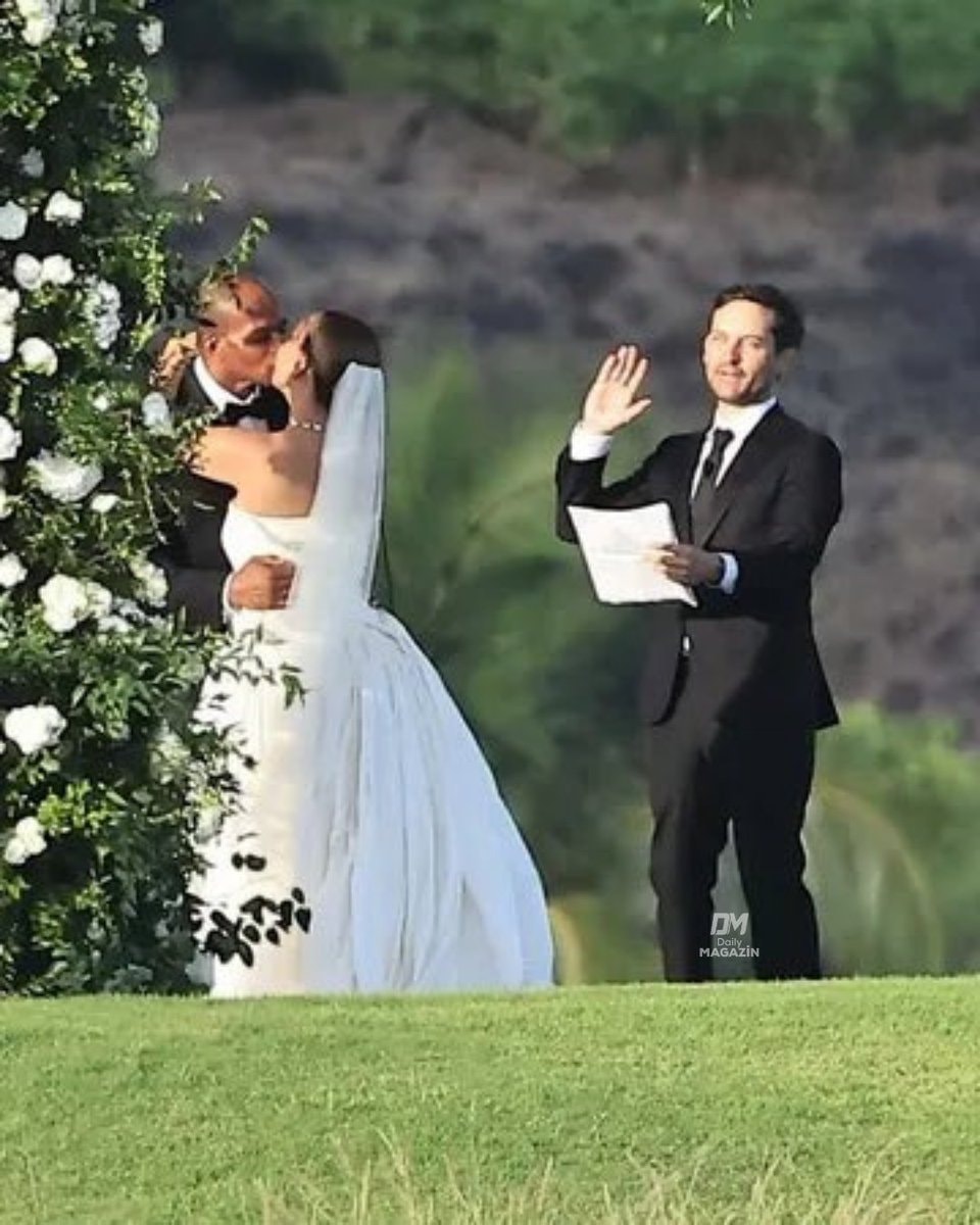 Tobey Maguire wedding (photo 2 of 2)