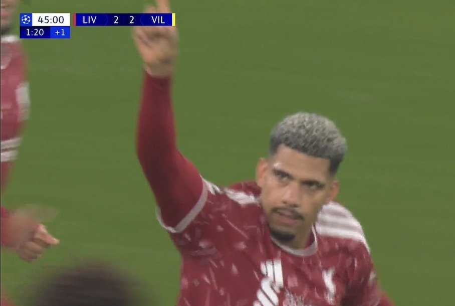 Araujo Liverpool favorite defender