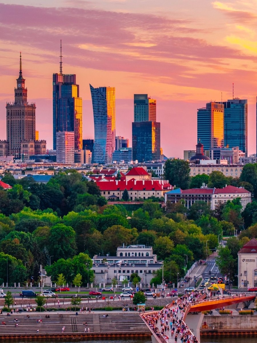 Warsaw skyline at sunset 🇵🇱 (photo 1 of 2) Warsaw skyline at sunset 🇵🇱 (photo 1 of 2)