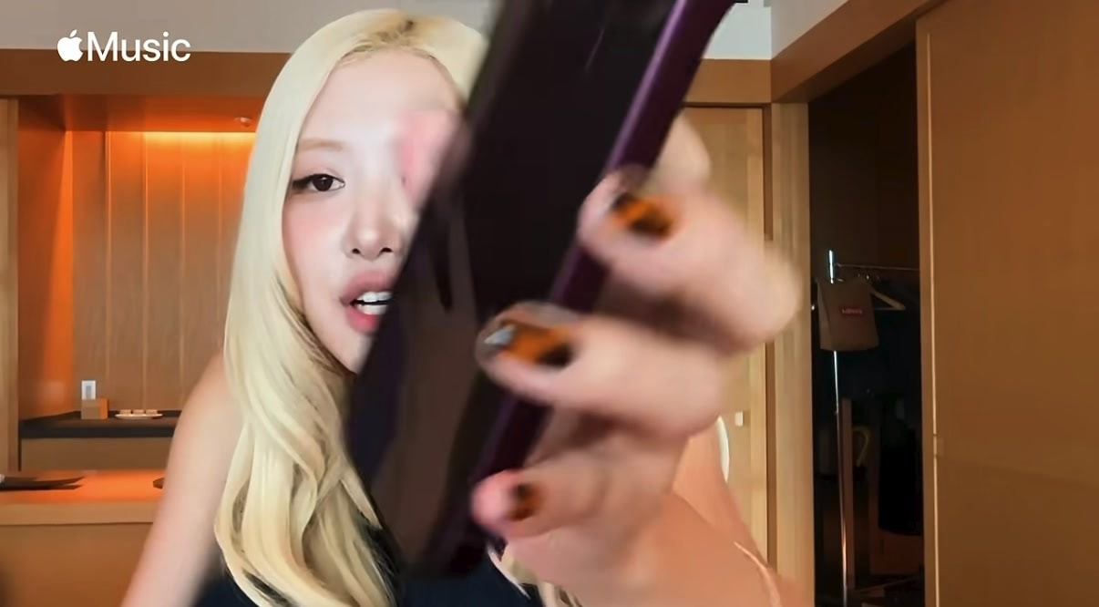 Blackpink and Rosé moment