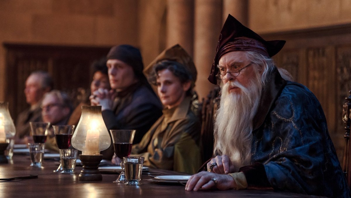 HARRY POTTER Hogwarts professors (photo 1 of 3)