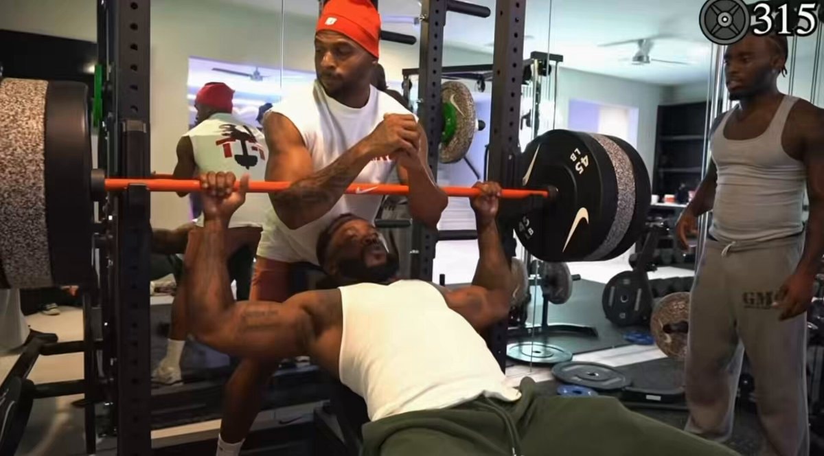 CashNasty 315 lb incline bench press