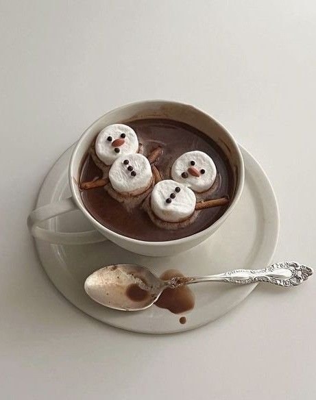 Moomin hot chocolate snowmen (photo 2 of 2)