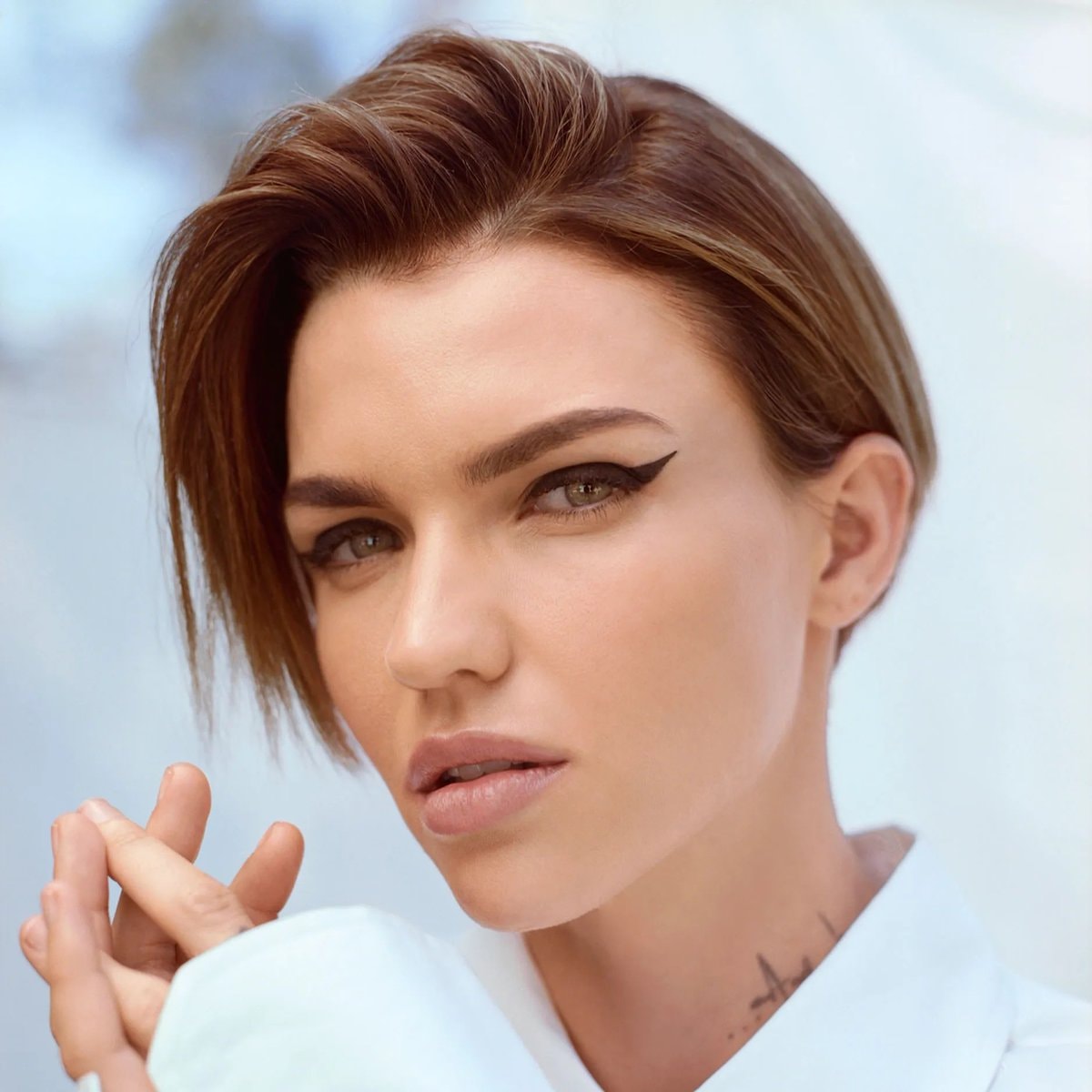 Ruby Rose multiple ribs pool fall (photo 1 of 2)