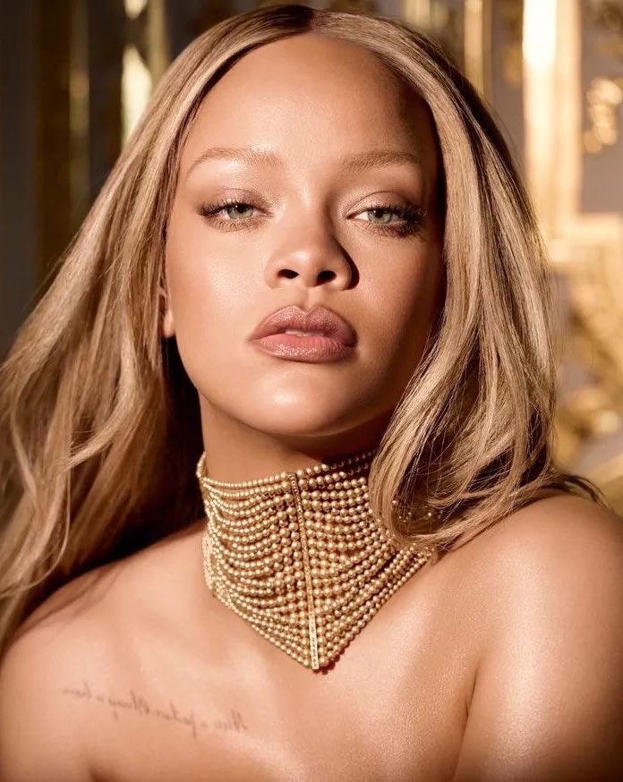 Rihanna image control (photo 4 of 4)