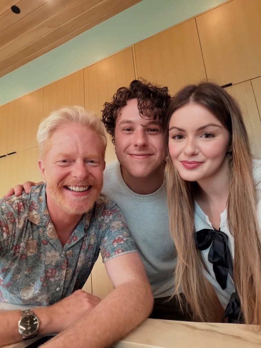 Modern Family cast reunion photo