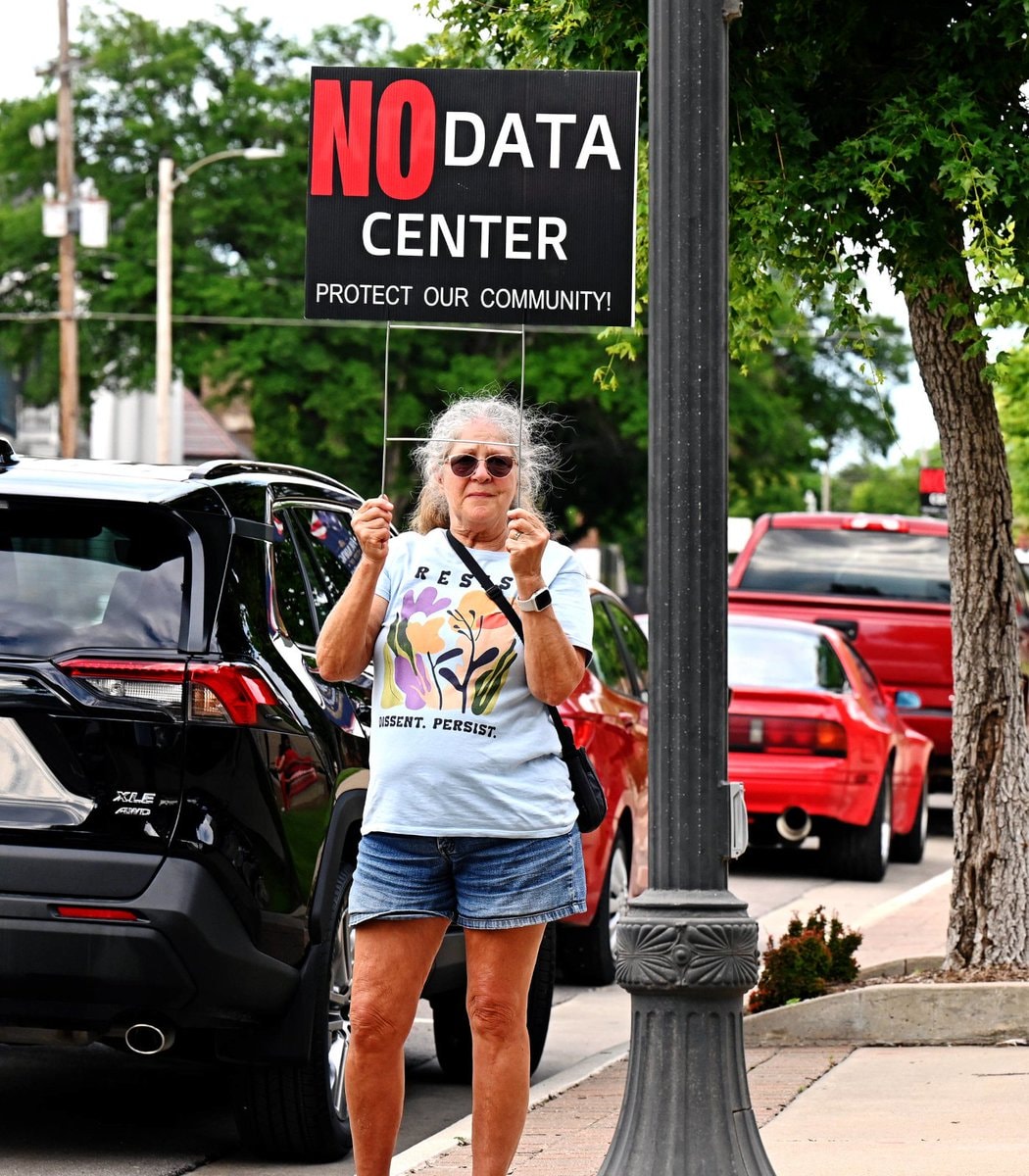 Republicans ask AI companies to fix data center image (photo 2 of 2) Republicans ask AI companies to fix data center image (photo 2 of 2)