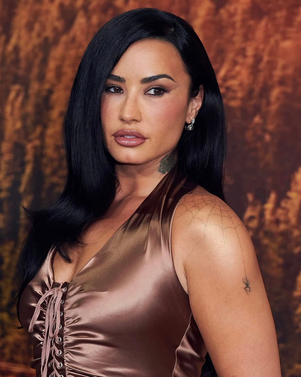 Demi Lovato 34th birthday (photo 2 of 2)