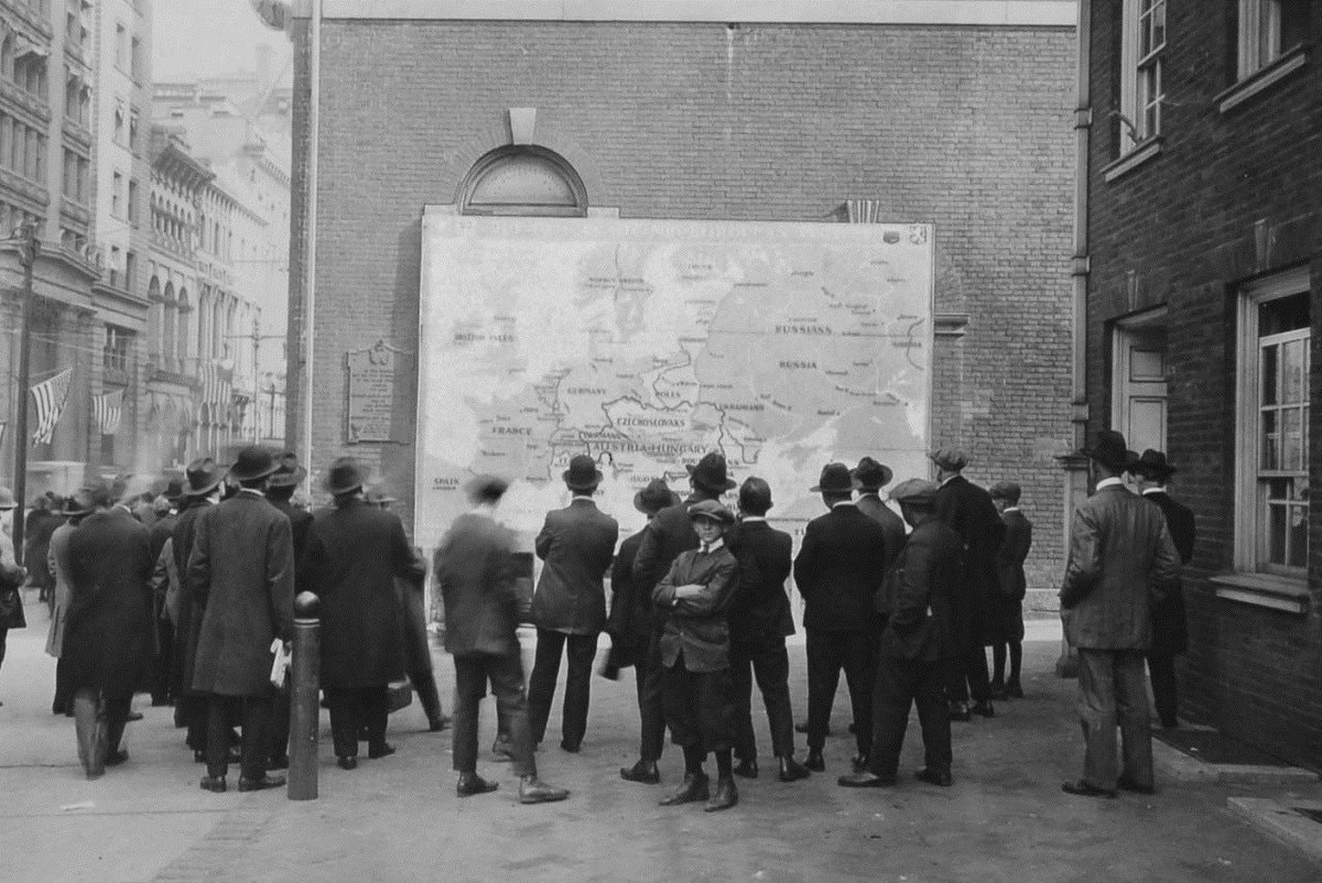 Philadelphians viewing post-WWI Europe map Philadelphians viewing post-WWI Europe map