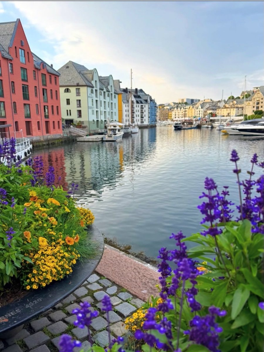 Alesund Norway scenic overview (photo 3 of 4)
