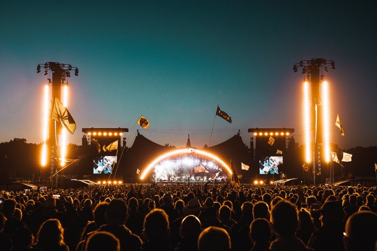 Jennie at Roskilde Festival headline event (photo 2 of 3)