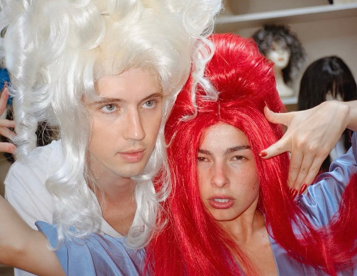Troye Sivan Addison Rae photos