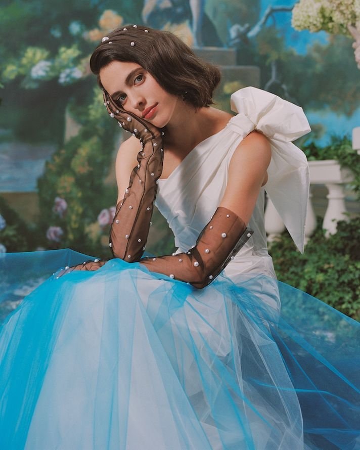 Margaret Qualley ethereal pearl look (photo 4 of 4)