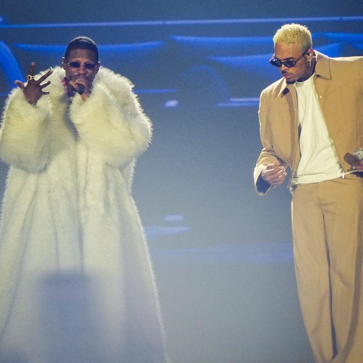 Chris Brown Usher The R&B Tour gross (photo 2 of 2)