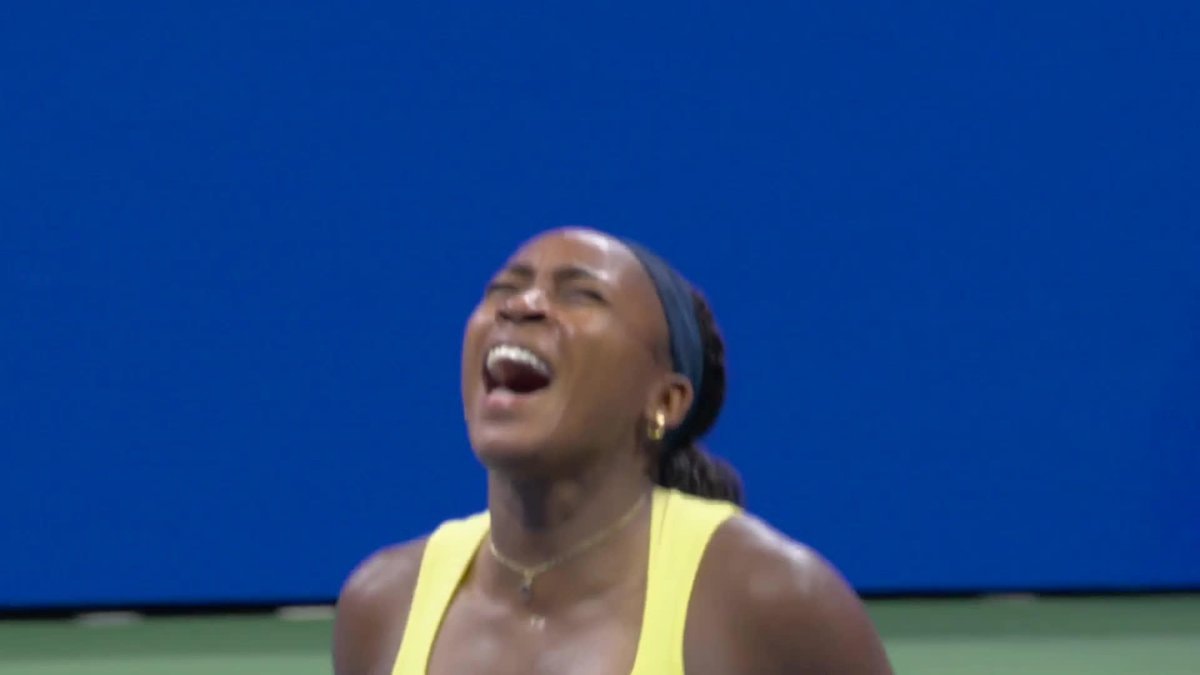 Coco Gauff advances to third round