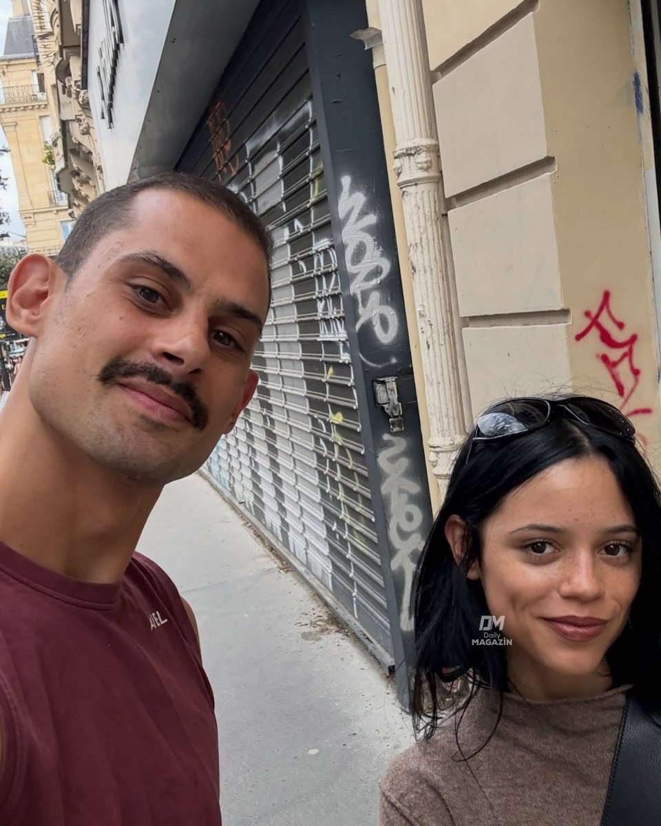 Jenna Ortega Paris fan encounter Jenna Ortega Paris fan encounter