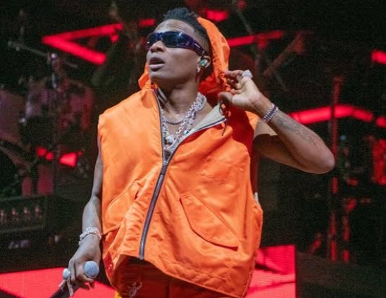 Burna Boy top African artists 1 billion streams Spotify (photo 2 of 4)