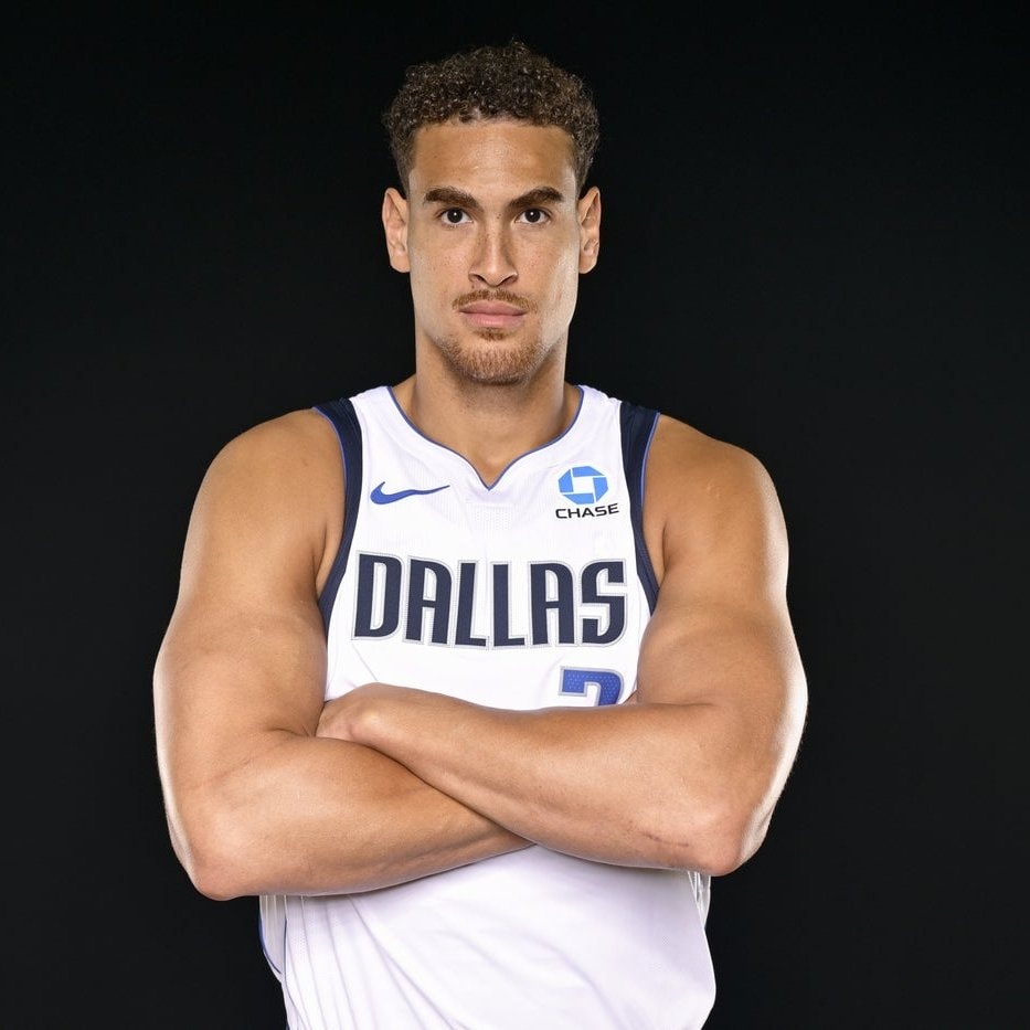 Dwight Powell Mavs waiver