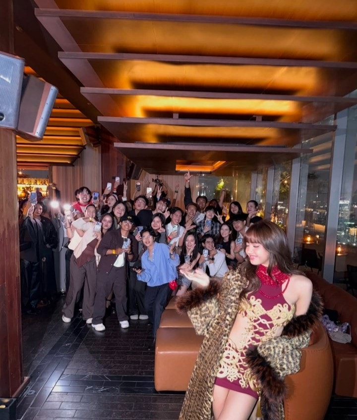 LISA SaWaDiKa Listening Party (photo 2 of 3)