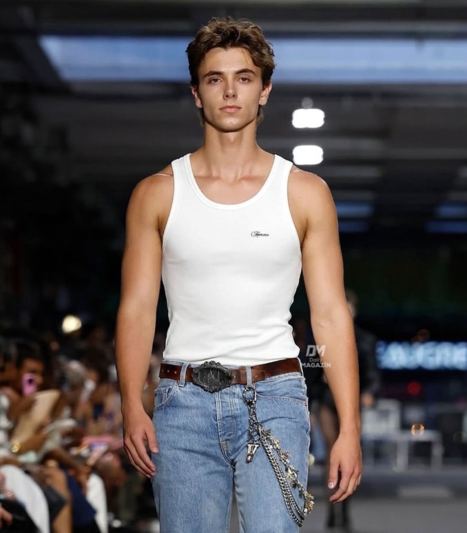 Britney Spears sons debut at VETEMENTS Paris Fashion Week (photo 2 of 2)