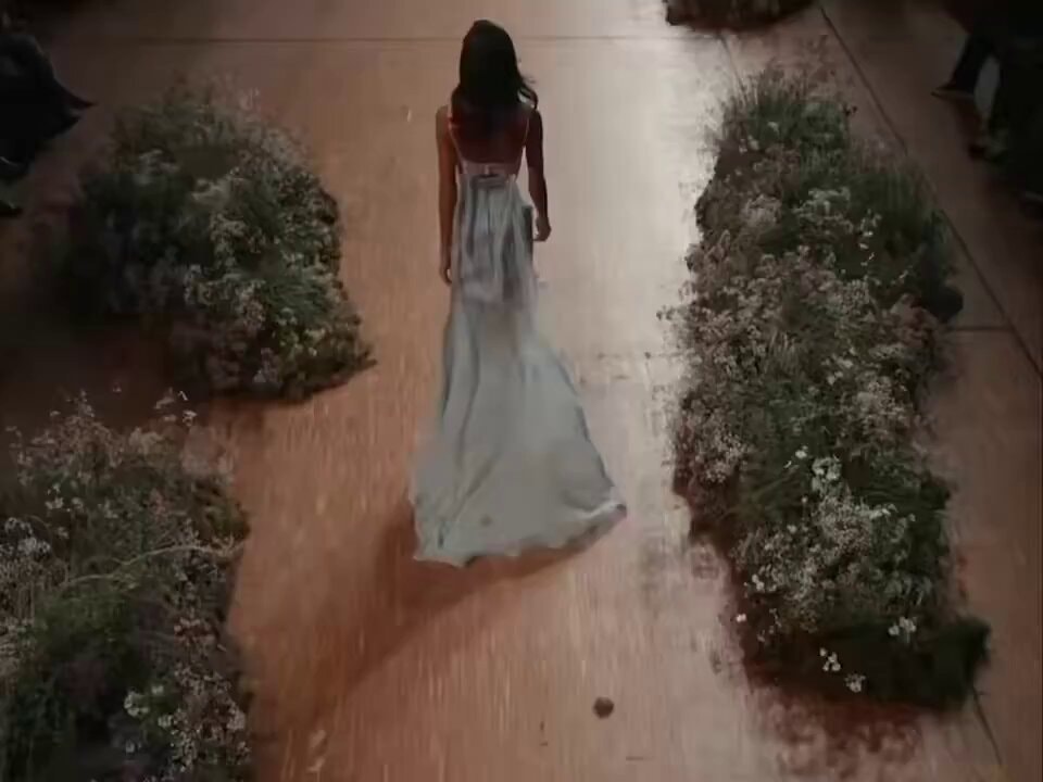 Yasmin Wijnaldum runway moment