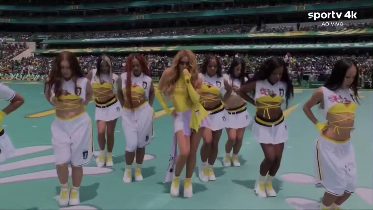 Shakira Mexico performance