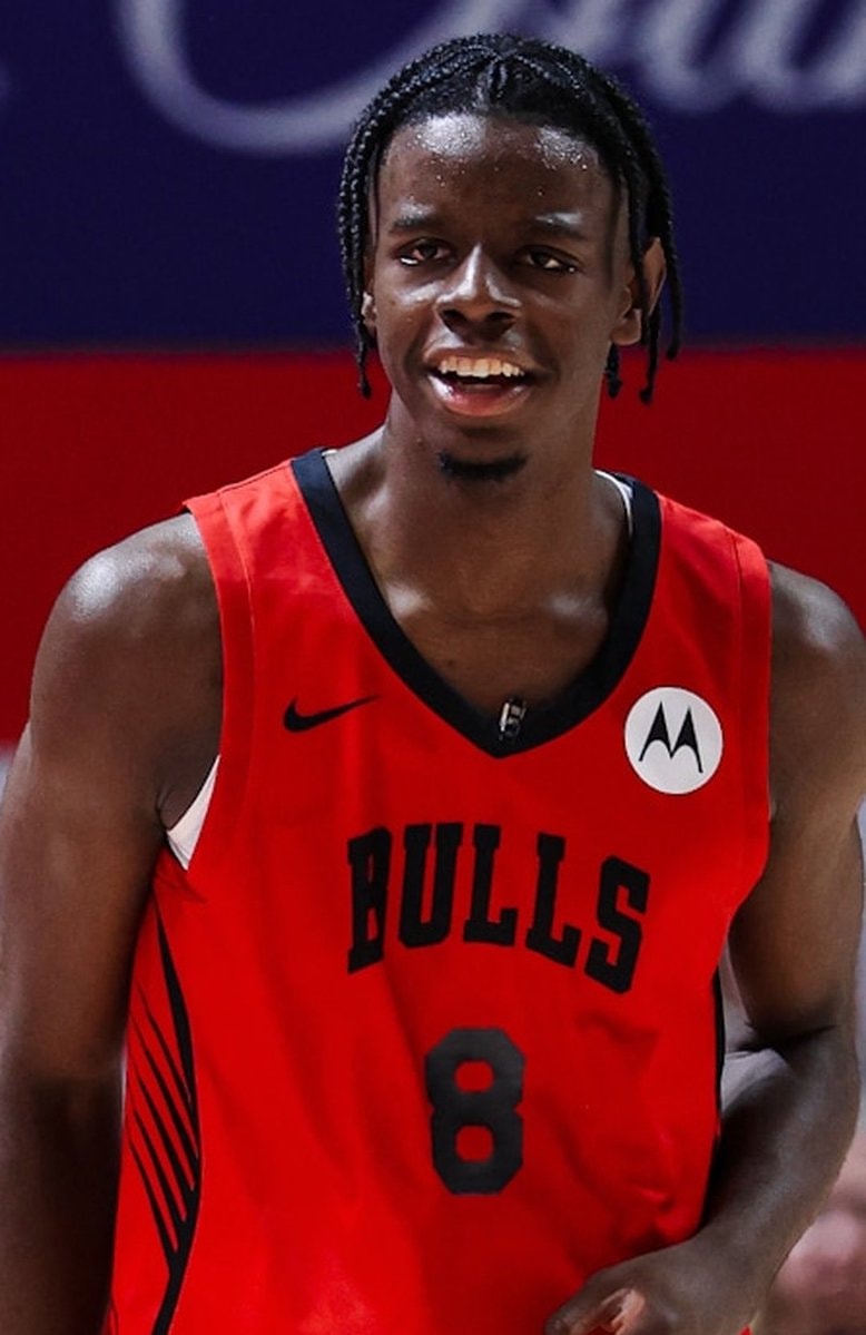 Caleb Wilson Bulls jersey