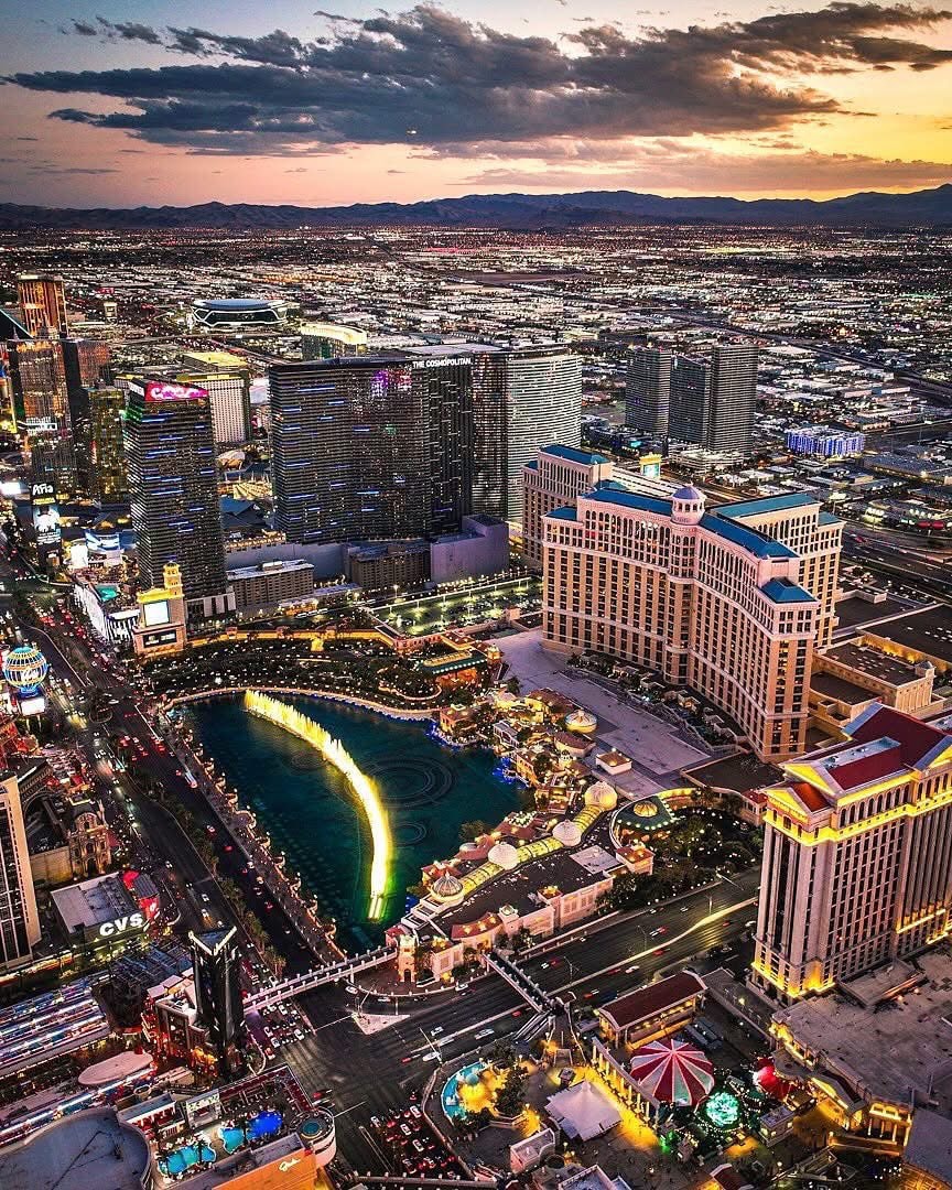 Las Vegas Strip at dusk Las Vegas Strip at dusk