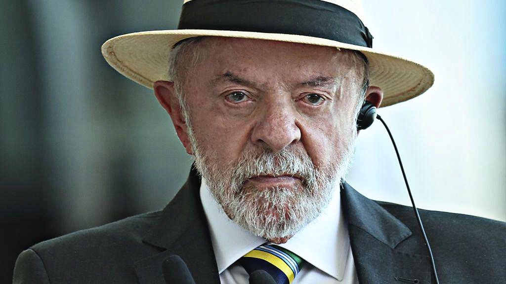 Brazil supreme court pauses vote count