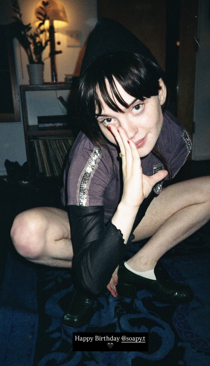 Sophie Thatcher by Alexis Felix (photo 2 of 2)