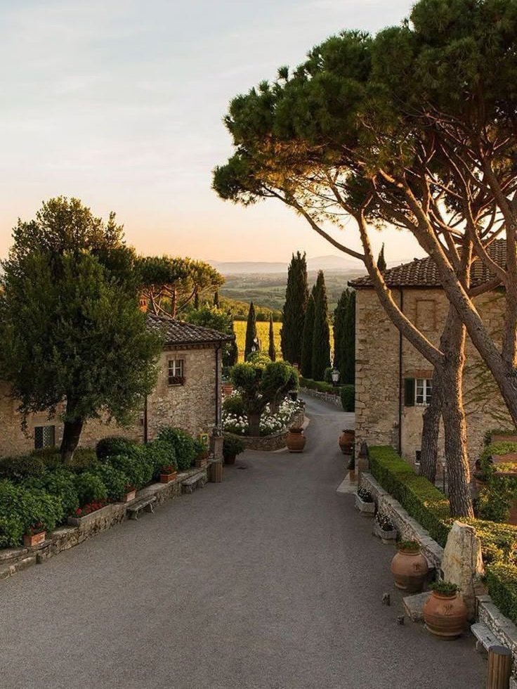 Tuscany Italy countryside (photo 2 of 2)