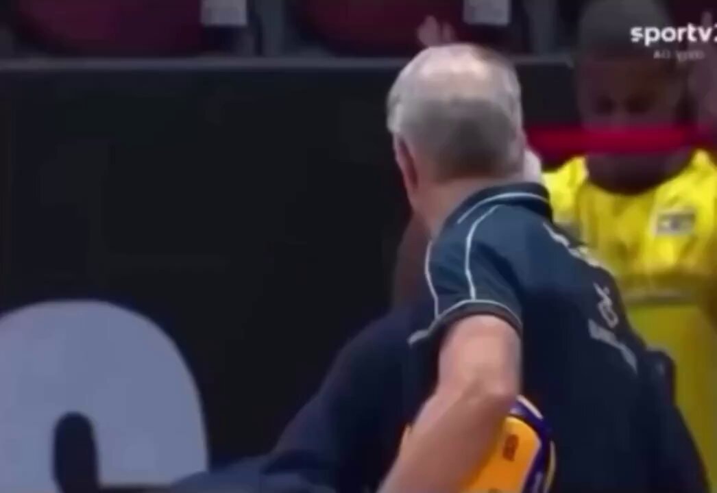 Bernadinho mother passing Brazil Serbia match