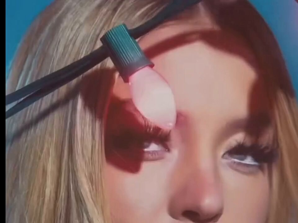 Sydney Sweeney close-up