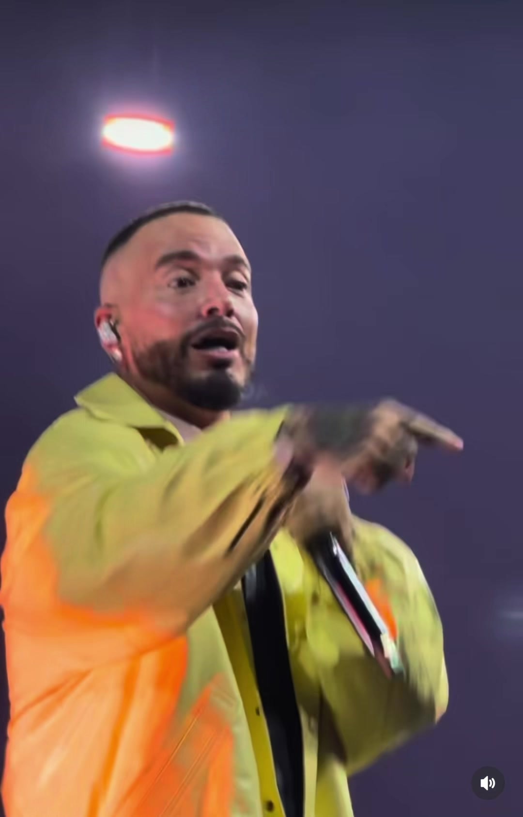J Balvin Una Alavez performance