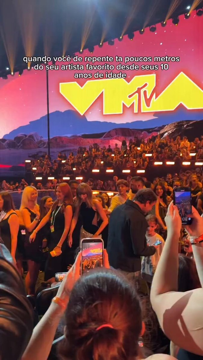 Ciclopin sees Taylor Swift at VMAs