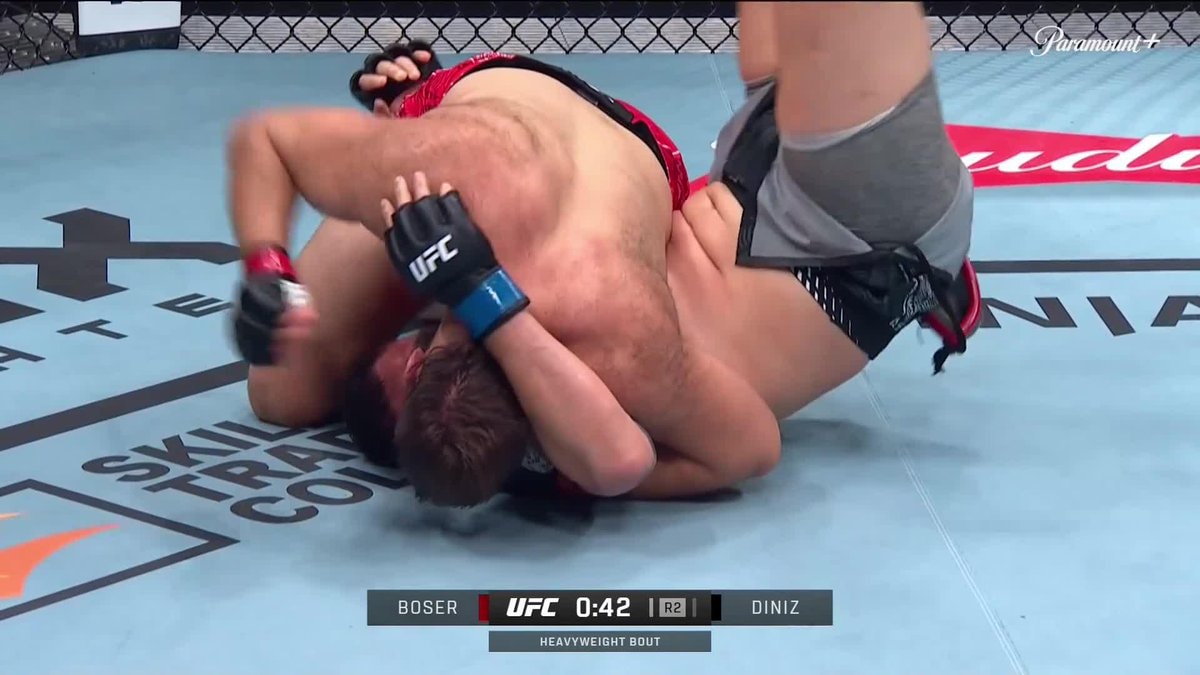UFC grappling match