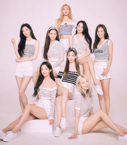 Girls Generation 20th anniversary world tour (photo 2 of 2)