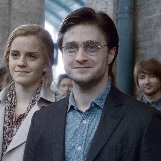Daniel Radcliffe same age as Harry Potter (photo 2 of 2)