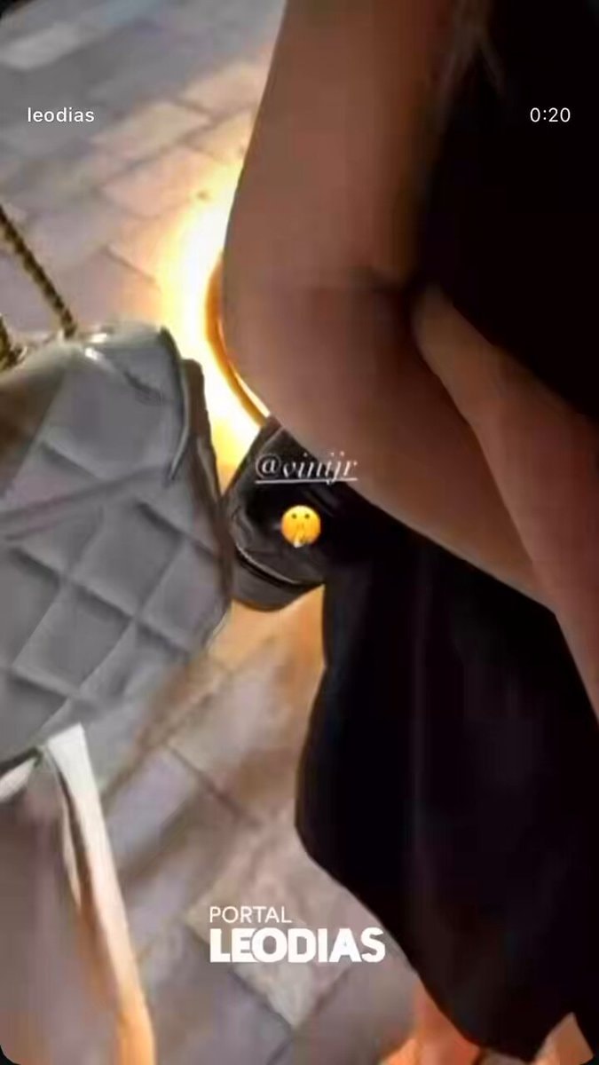 Vinicius house party exit