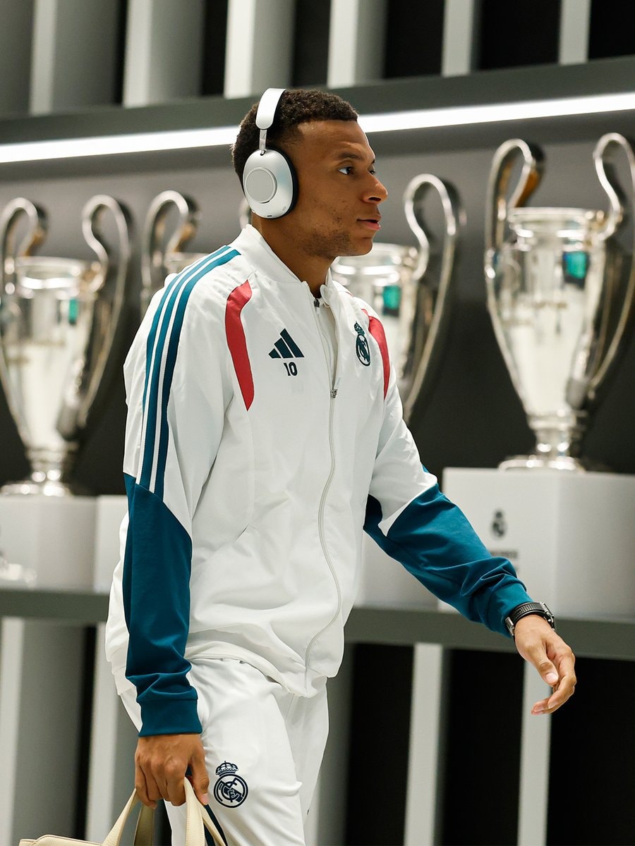 Kylian Mbappé arrives